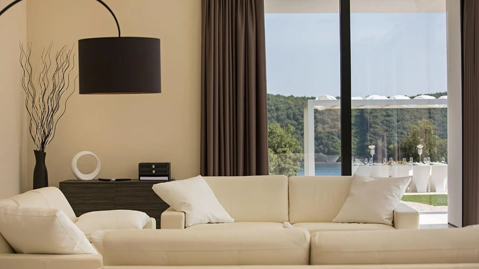 Stunning Seafront House In Istria Villa Vrsar Magnifique Contemporary 5 Bedroom Villa Sauna And Gym Direct Access To Sea Kroatië