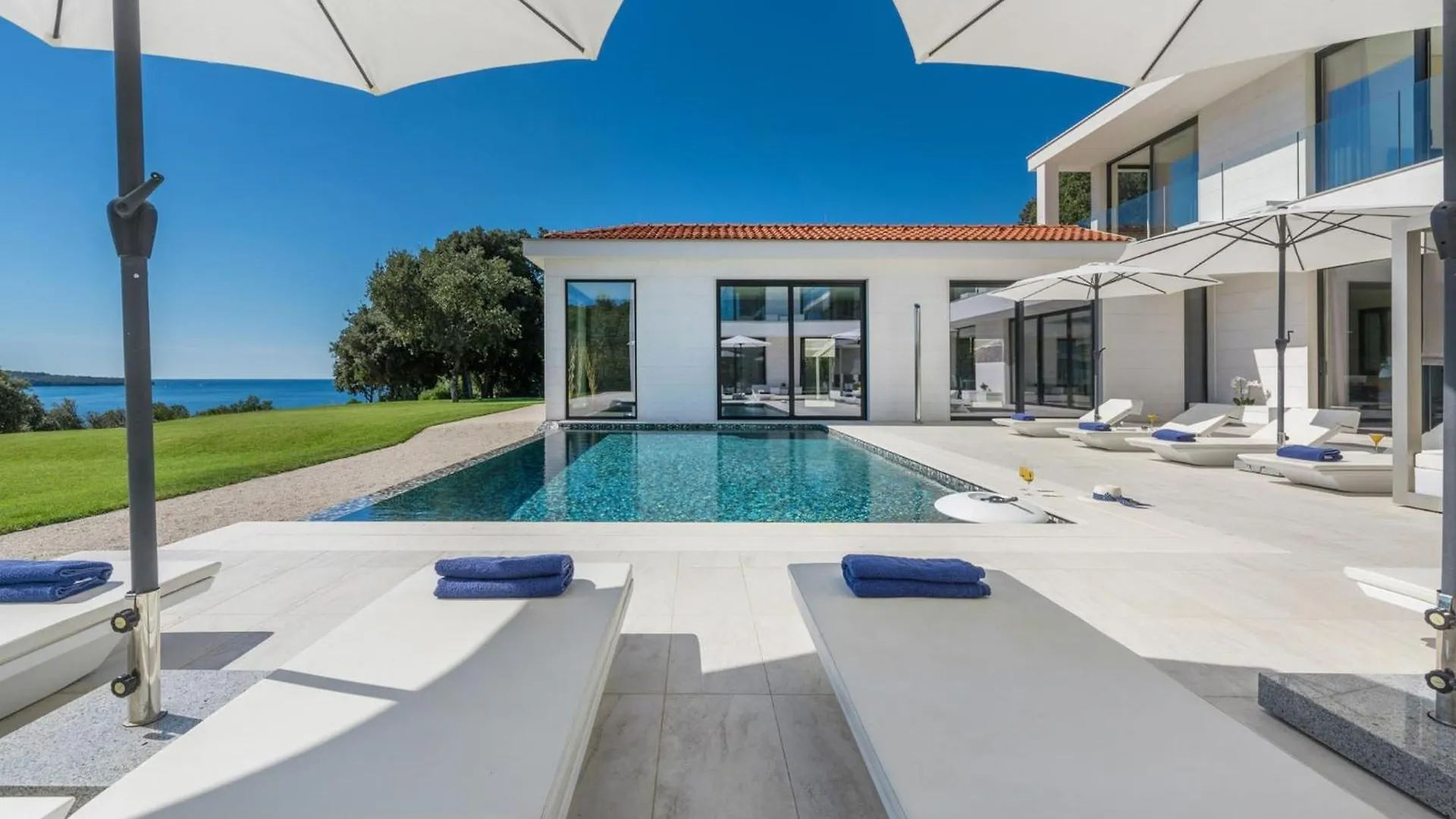 Stunning Seafront House In Istria Villa Vrsar Magnifique Contemporary 5 Bedroom Villa Sauna And Gym Direct Access To Sea