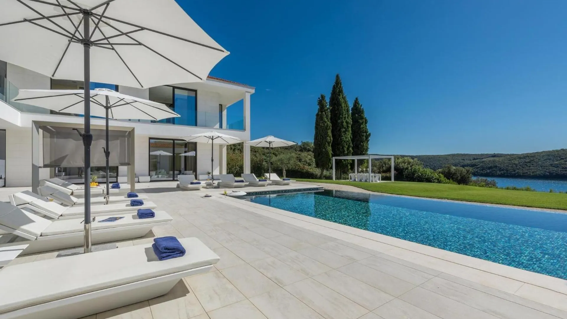 Stunning Seafront House In Istria Villa Vrsar Magnifique Contemporary 5 Bedroom Villa Sauna And Gym Direct Access To Sea